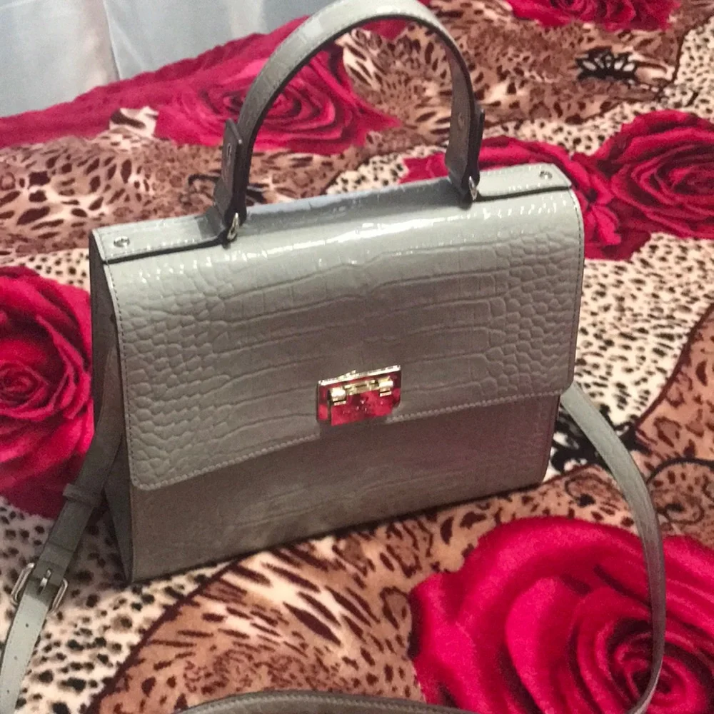 💯% Authentic Kate spade satchel bag Knightsbridge Doris